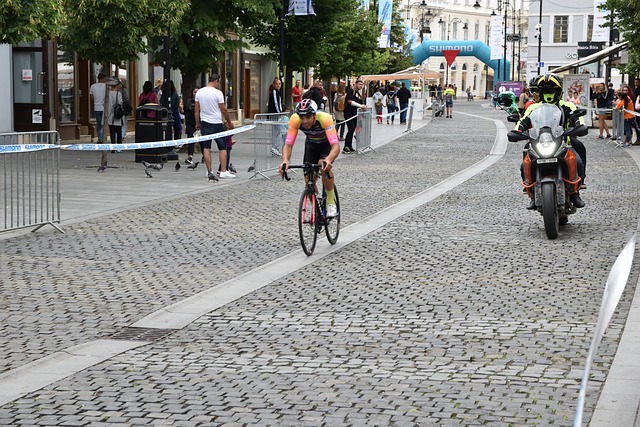 并使整个N 并使整个N